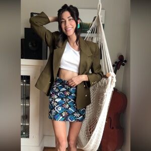 Floral embroidered mini skirt